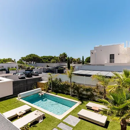 Maya Rooftop Access Heated Pool *